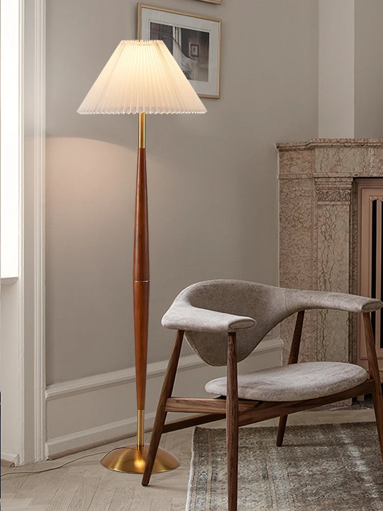 lampadaire moderne en bois de noyer et tissu décoratif - vue 3 sur 17