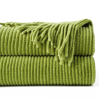 plaid maille chenille à pompons motif carreaux decoratif