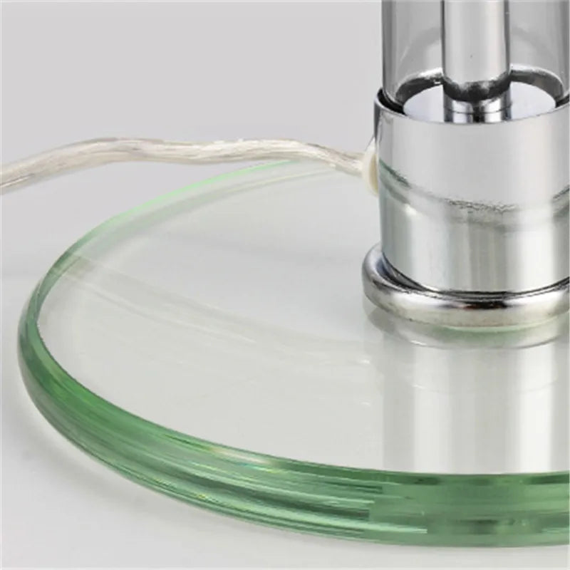 lampe à poser design simple en verre et tissu pour lecture - vue 7 sur 8