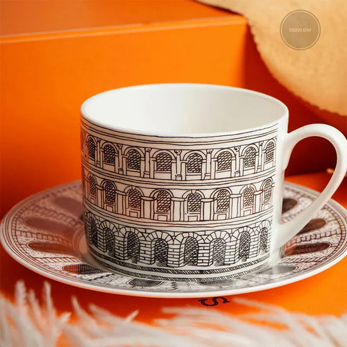 Tasse porcelaine fine motif visage italien bureau