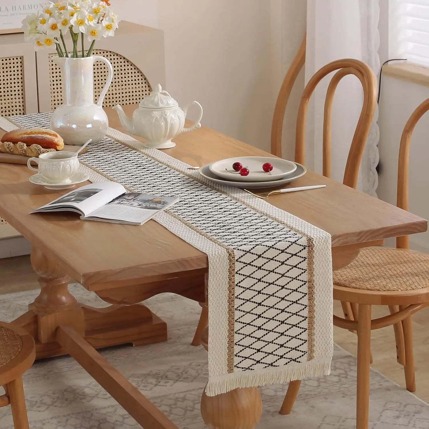Chemin de table bohème coton lin pompons beige - vue 5 sur 7