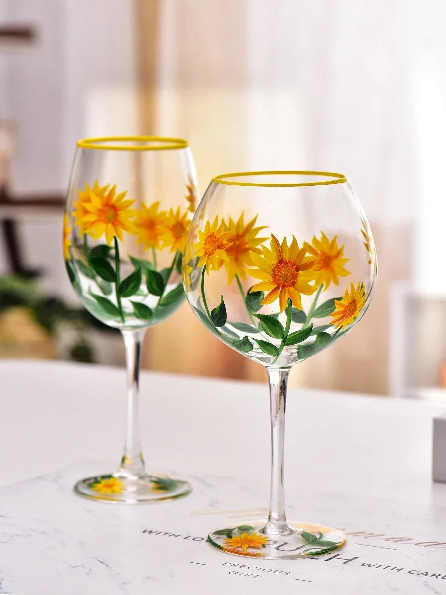 Verre a vin haut motifs floraux peints trois - vue 4 sur 6