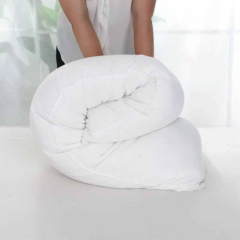 coussin de corps long en forme de cœur pour un sommeil confortable