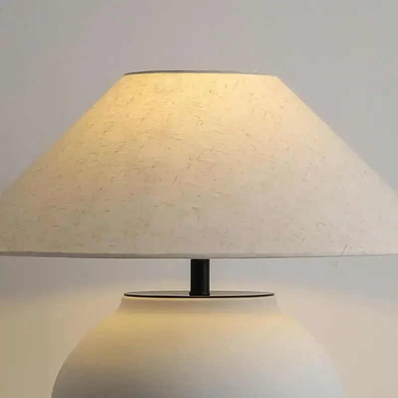 lampe à poser en céramique style wabi-sabi pour décoration intérieure - vue 6 sur 10