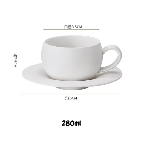 Mug céramique style pierre volcanique avec soucoupe minimaliste