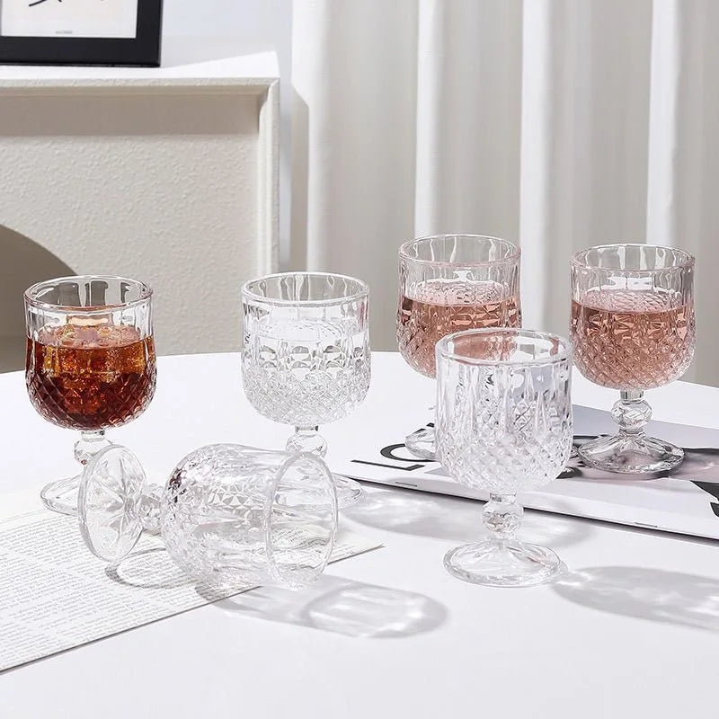 Verre à pied vintage style minimaliste pour vin