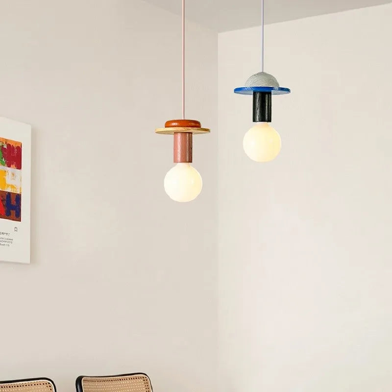 Suspension Memphis LED colorée à formes géométriques - vue 4 sur 18