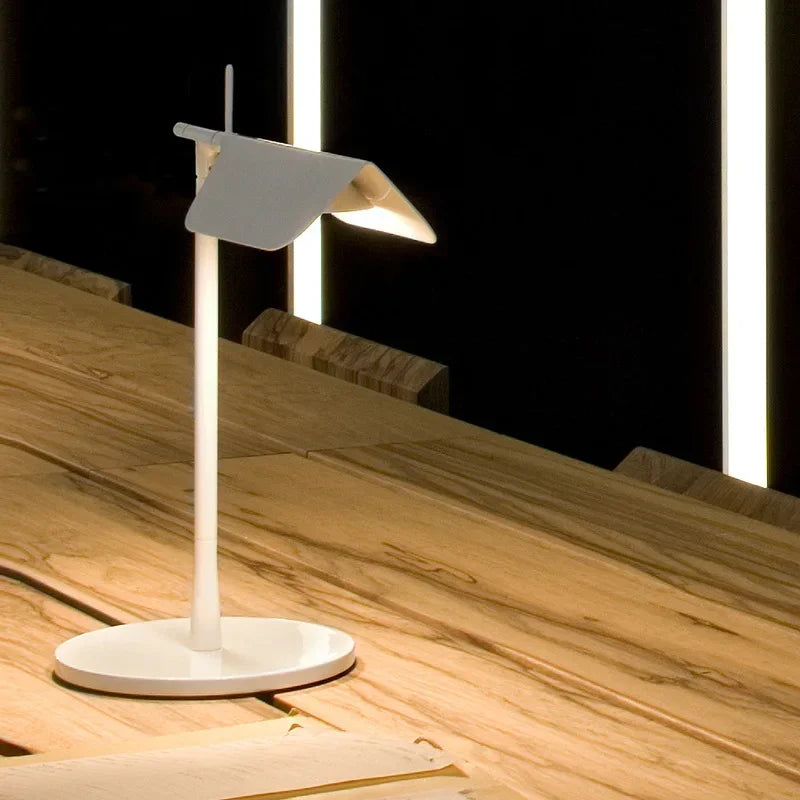 Italian Designer High Quality Table Light Desk Lamp for Bedroom Reading - vue 4 sur 8