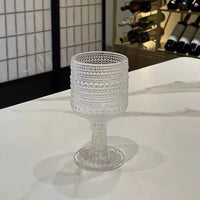 Verres retro sur pied style vintage pour cocktail