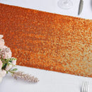 Chemin de table orange à paillettes décoration fête