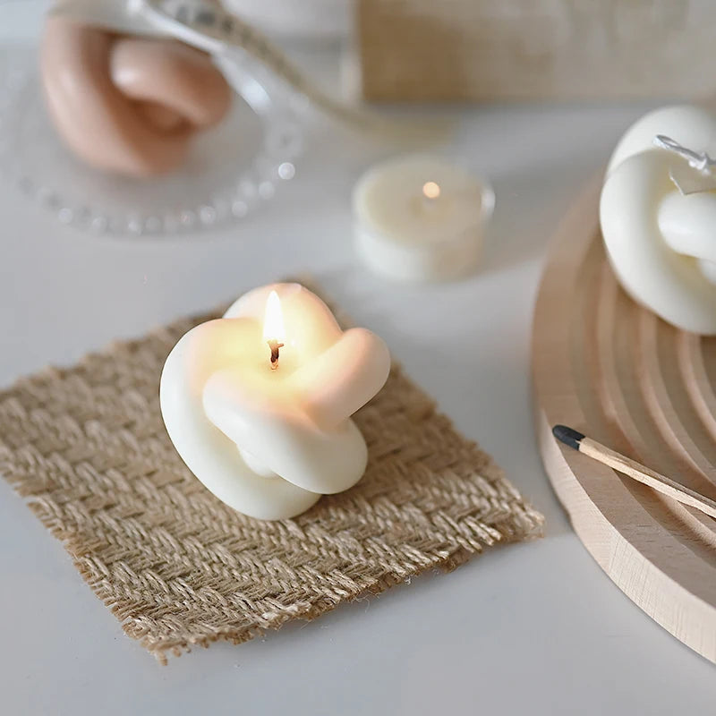 bougie parfumée big cube pour décoration moderne et aromathérapie - vue 20 sur 39
