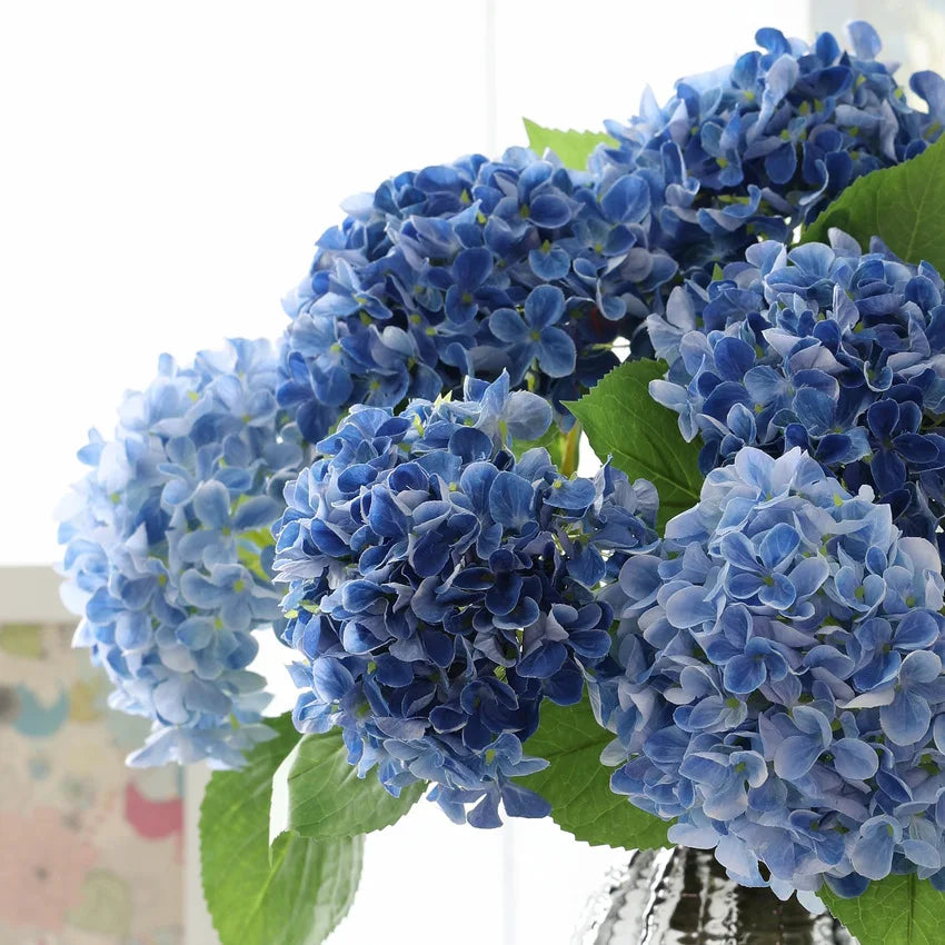 bouquet d'hortensias artificiels en soie pour décoration et événements - vue 3 sur 19