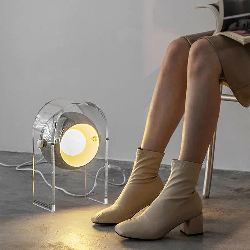lampe de chevet design en acrylique pour intérieur moderne - vue 5 sur 7