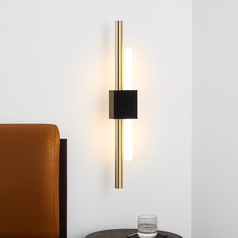 Applique murale design LED avec barre en métal doré Xeres