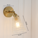 Applique murale dorée à LED et abat-jour en verre