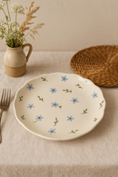Assiette ceramique artisanale style coreen motif floral irregulier