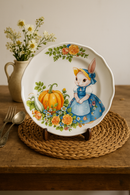 Assiette céramique style jardin motifs lapin citrouille