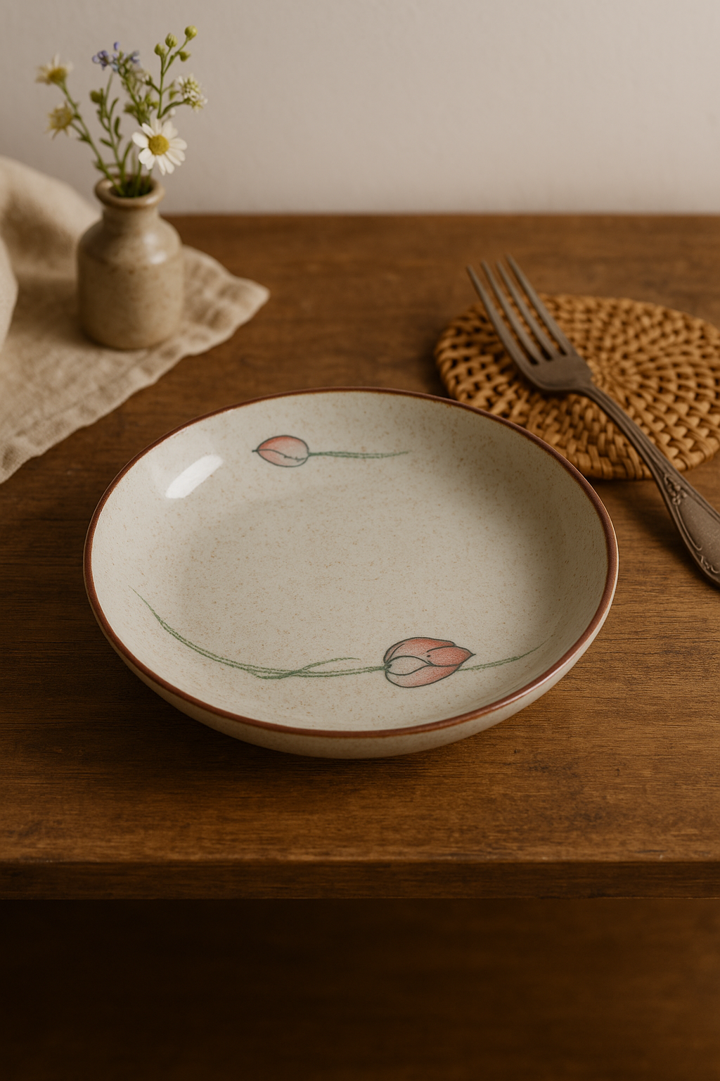 Assiette dessert japonaise ceramique motif floral peinte main - vue 3 sur 3