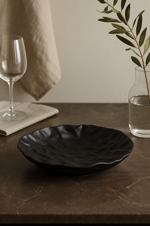 Assiettes creuses ceramique texture ridee style restaurant elegante