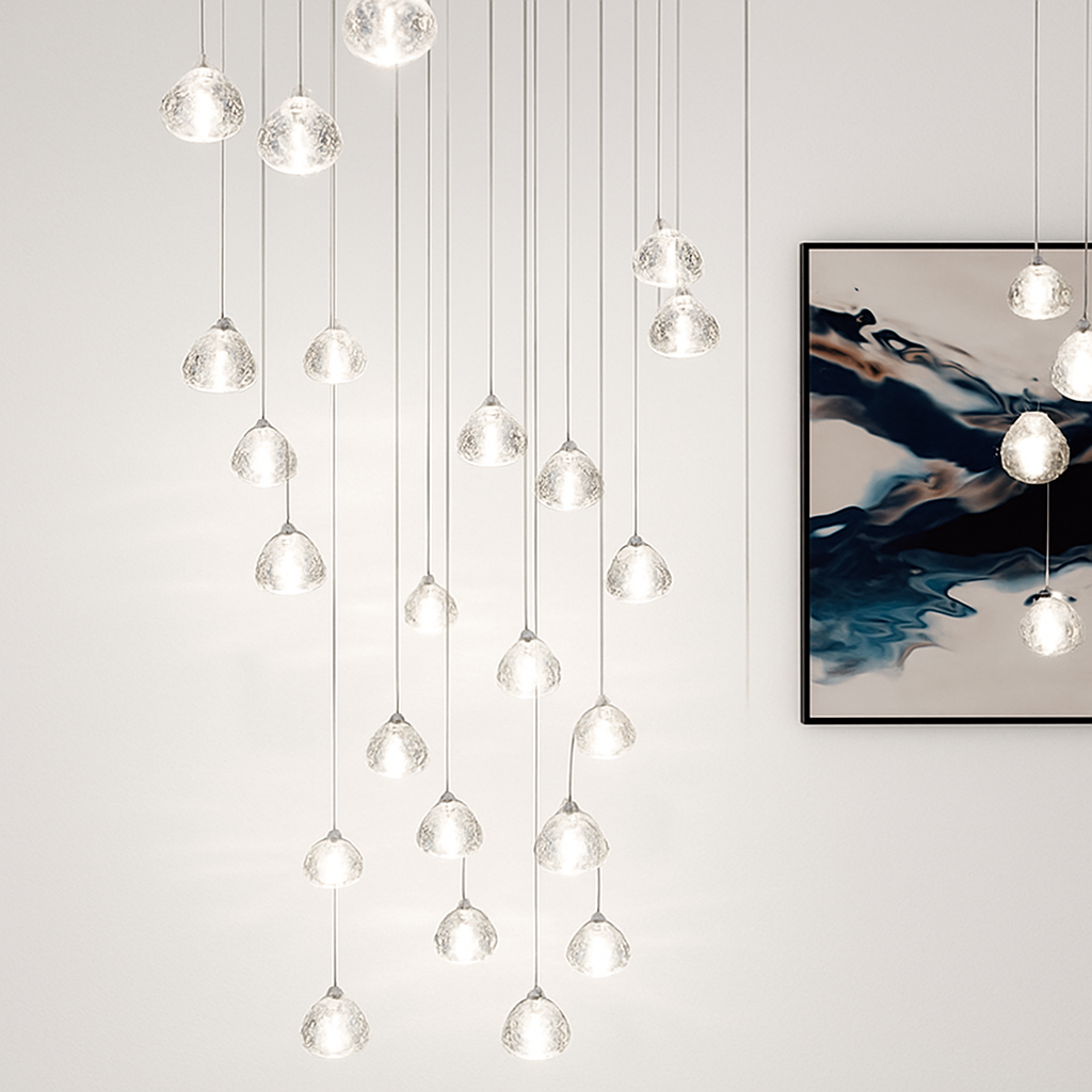 lustre en cristal design luxueux pour escalier colimaçon moderne