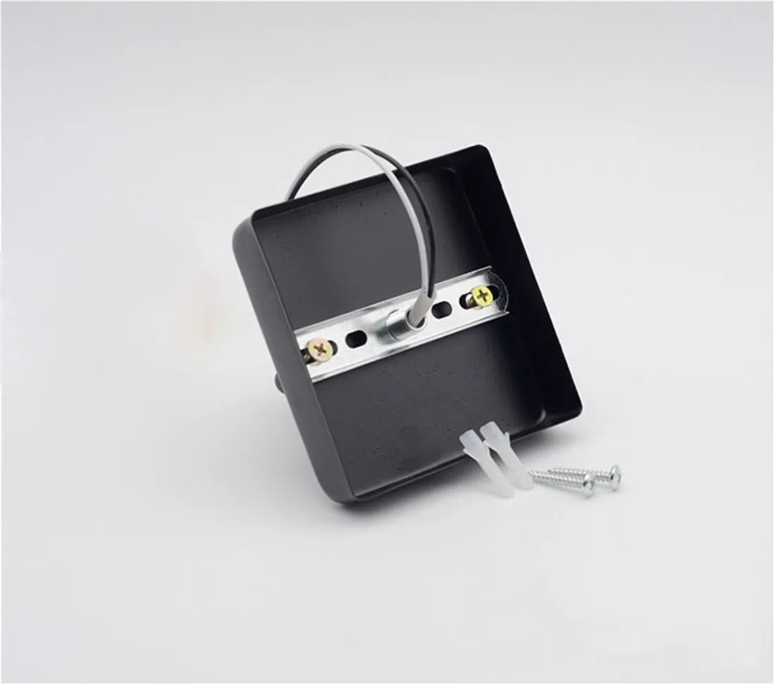 mini-plafonnier-carr-encastr-en-c-ramique-et-m-tal-dor-4.png