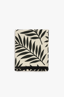 nappe-motif-pivoines-avec-pompons-style-ins-table-0.png