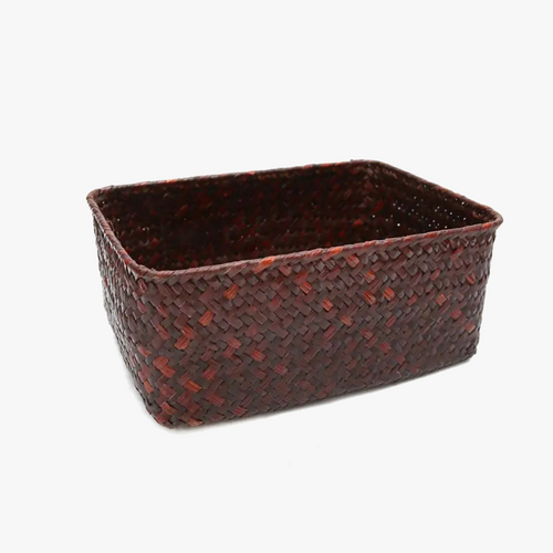 panier-de-fleurs-s-ch-es-en-paille-fait-main-d-coratif-et-pratique-4.png