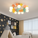 plafonnier en verre design lumineux pour intérieur moderne