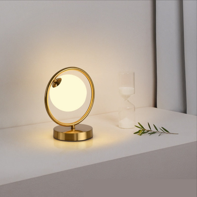 Lampe à poser design LED en métal doré Nuria - vue 3 sur 8