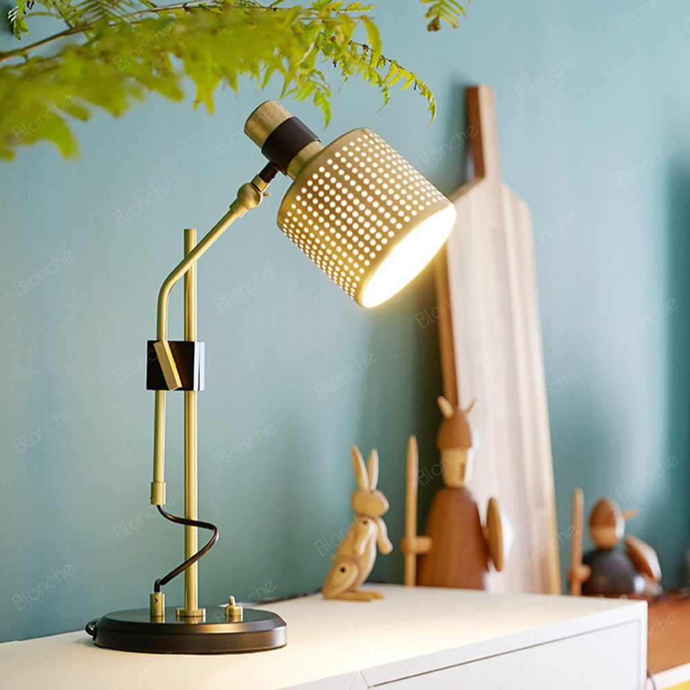 Lampe de bureau design avec abat-jour ajouré Timo - vue 3 sur 7