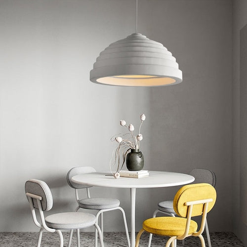 Suspension moderne avec abat-jour au design arrondie Jorja
