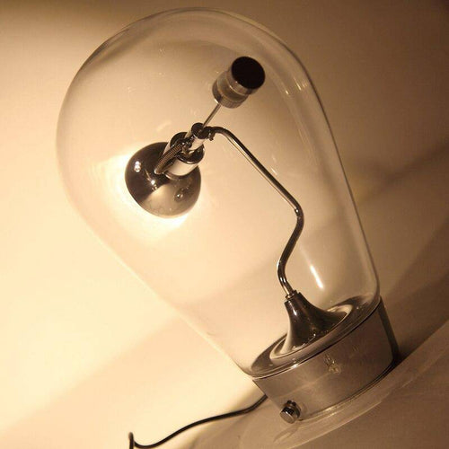 Lampe à poser design à LED chromé dans ampoule en verre