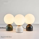 Lampe de bureau ou chevet à LED avec support façon marbre