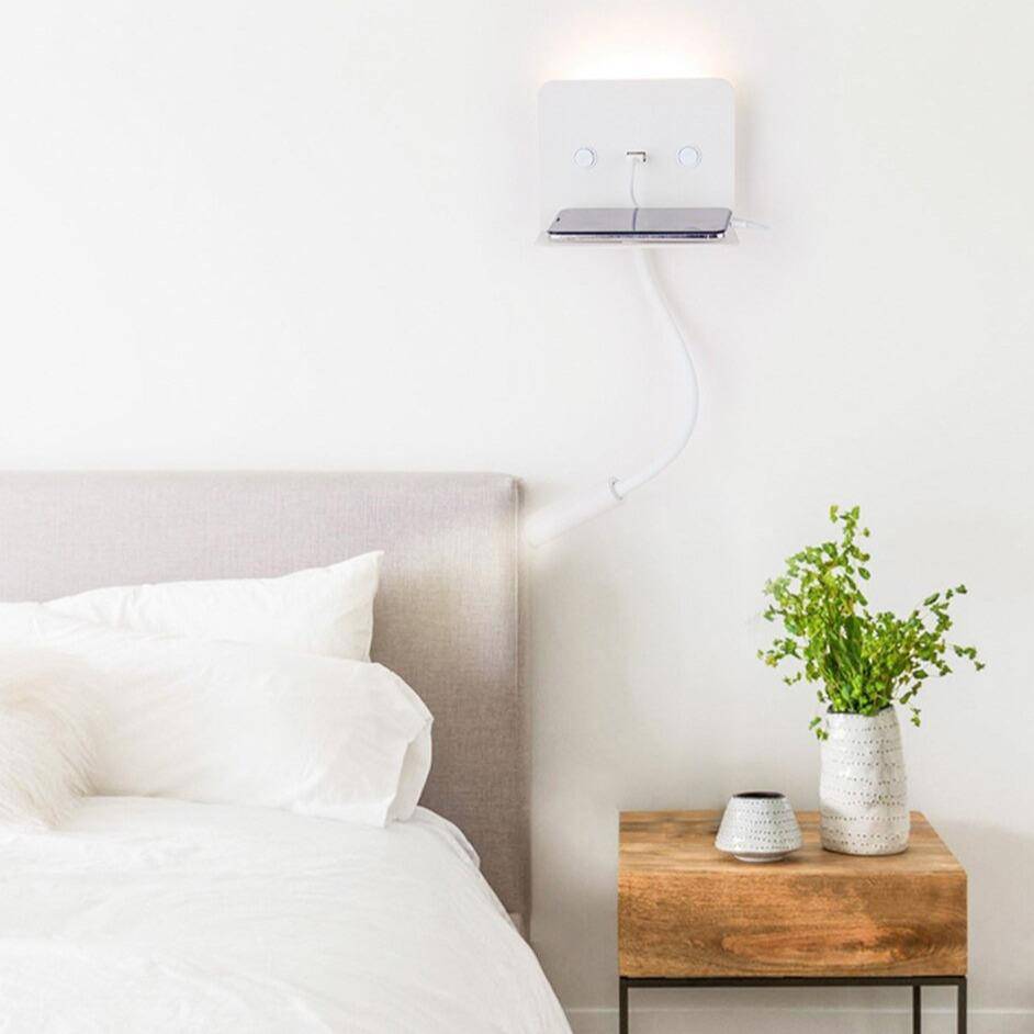 Applique à spot LED ajustable avec tablette et prise USB - vue 3 sur 4