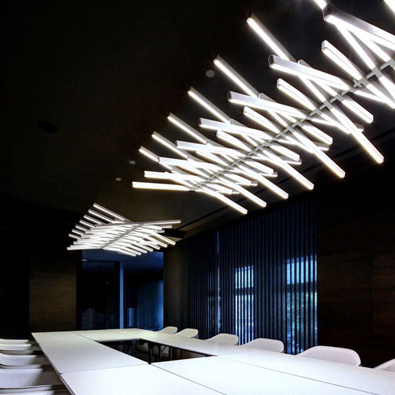 Lustre design LED réglable avec baguettes métalliques Lucian