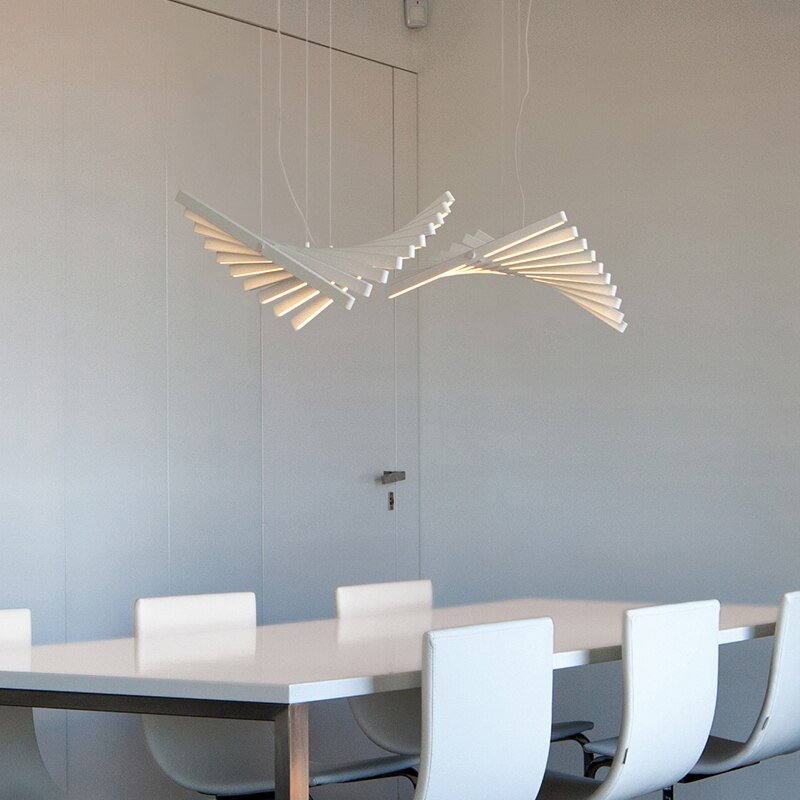 Lustre design LED réglable avec baguettes métalliques Lucian