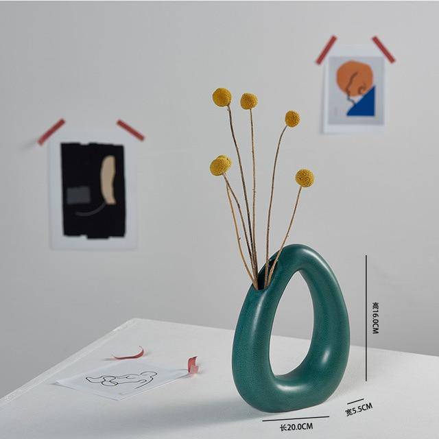 Vase design en céramique style Nordic - vue 4 sur 16