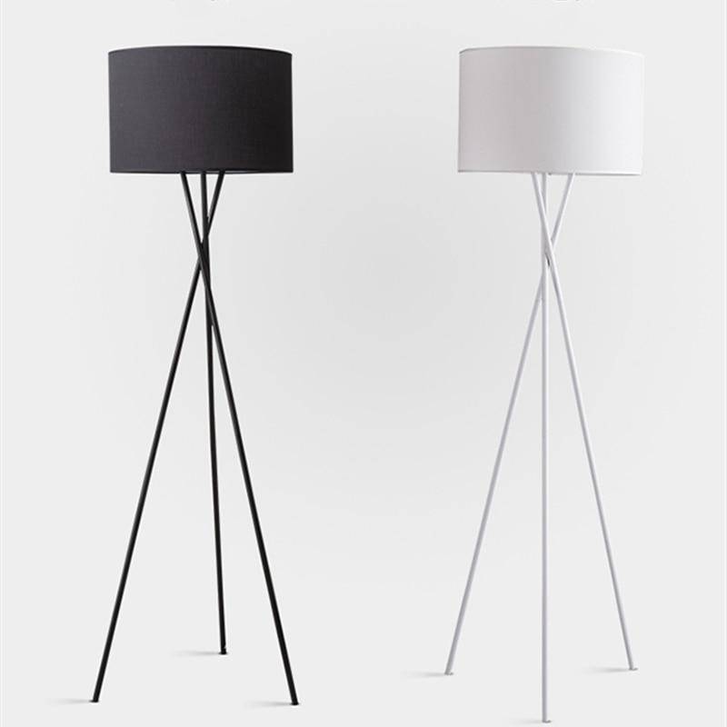 Lampadaire design LED tripod avec abat-jour en tissu noir ou blanc - vue 6 sur 7