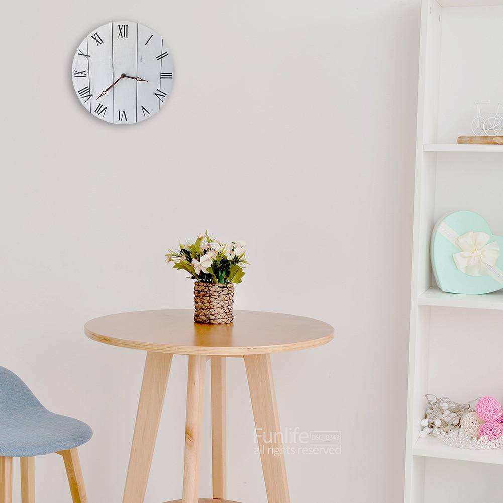 Horloge murale scandinave en bois blanc 28cm Hours - vue 3 sur 3