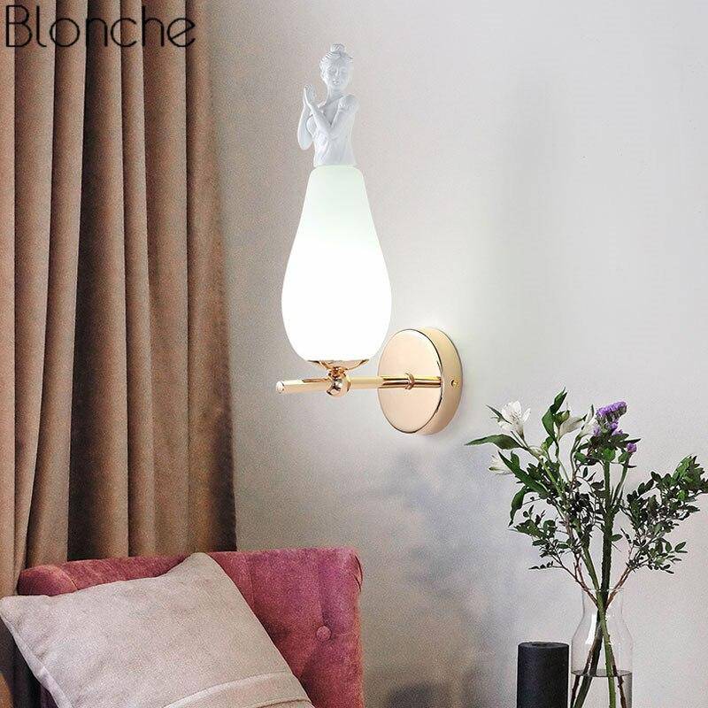 Applique murale design à LED en métal avec abat-jour blanc style Ange - vue 3 sur 5