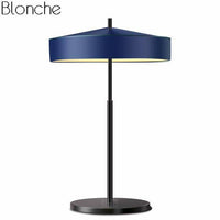 Lampe à poser LED design avec abat-jour en métal