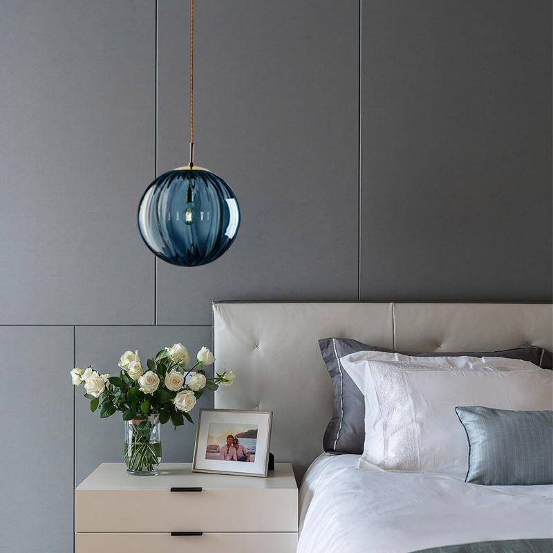 Suspension moderne LED en boule de verre colorée - vue 7 sur 10