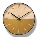 Horloge murale ronde avec chiffres dorés Silo