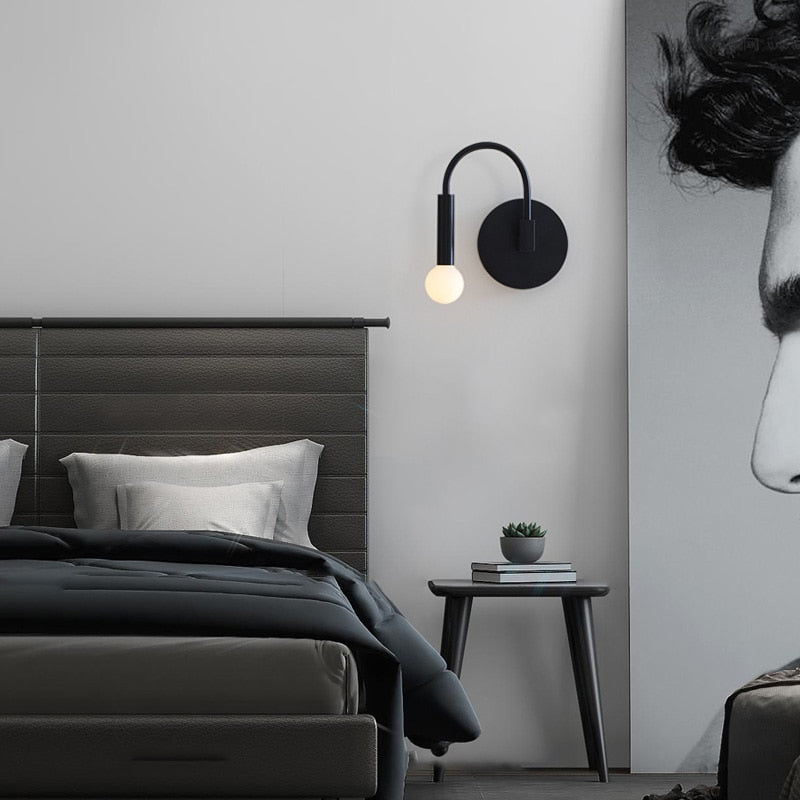Applique murale moderne LED en forme d'arc métallique Iraide