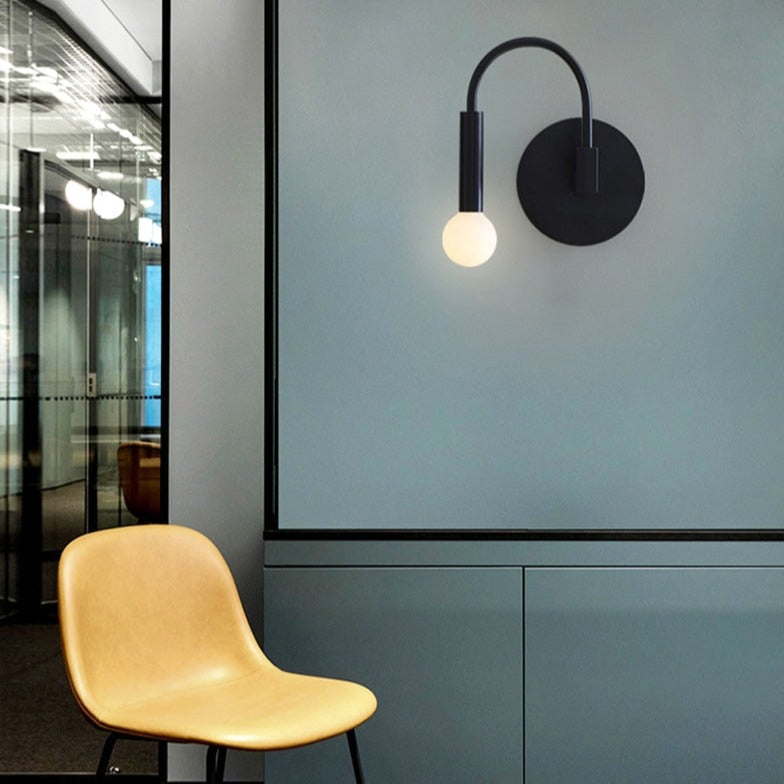 Applique murale moderne LED en forme d'arc métallique Iraide