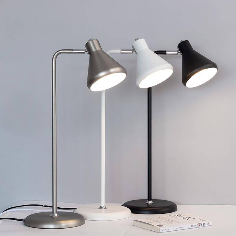 Lampe à poser design à LED avec tube en métal coloré et forme triangulaire Light - vue 3 sur 8