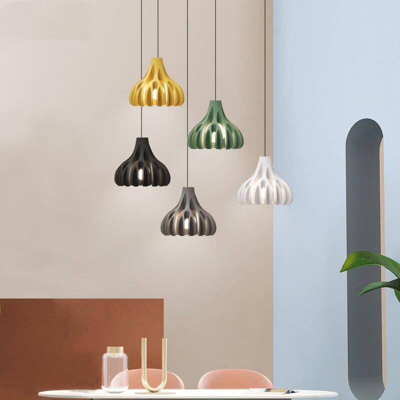 Suspension design LED en résine colorée Nordic - vue 8 sur 11