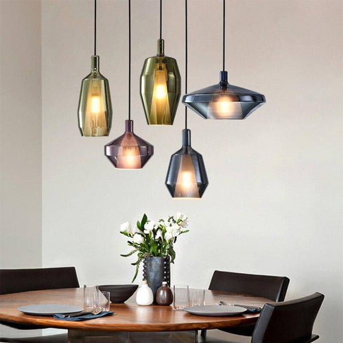 Suspension design à LED avec abat-jour en verre coloré