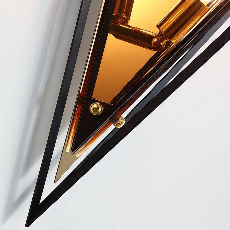Applique murale design à LED en verre de formes triangulaires - vue 3 sur 5