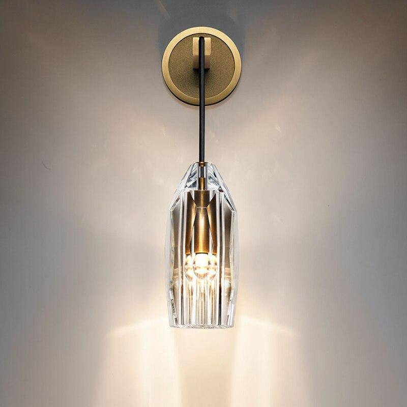 Applique murale design LED dorée avec abat-jour en verre cristal - vue 3 sur 2
